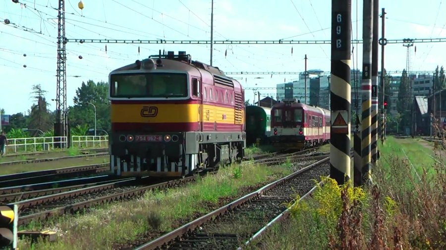 754 062-8