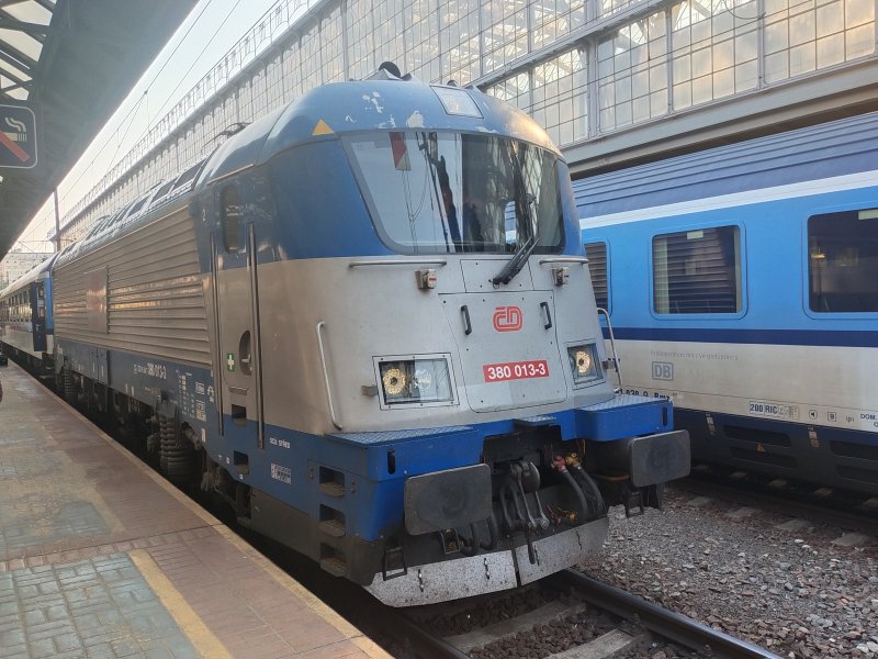 380 013-3