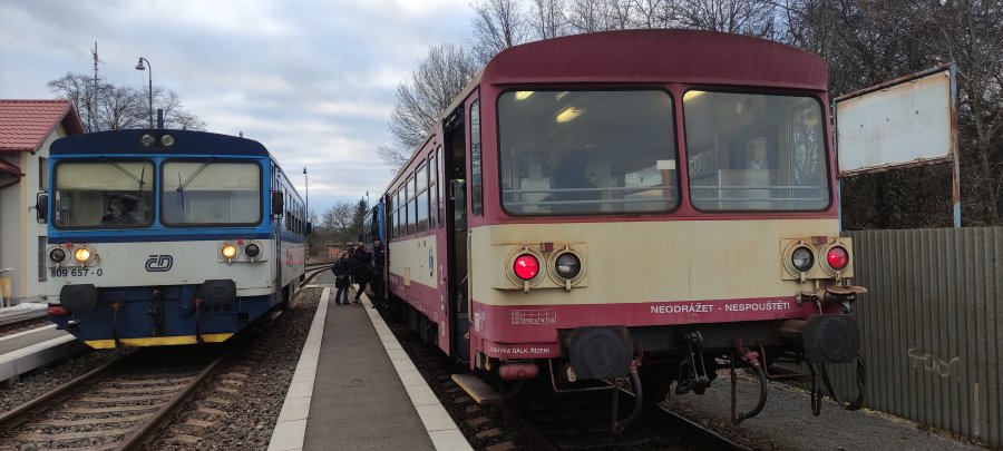 809 657-0