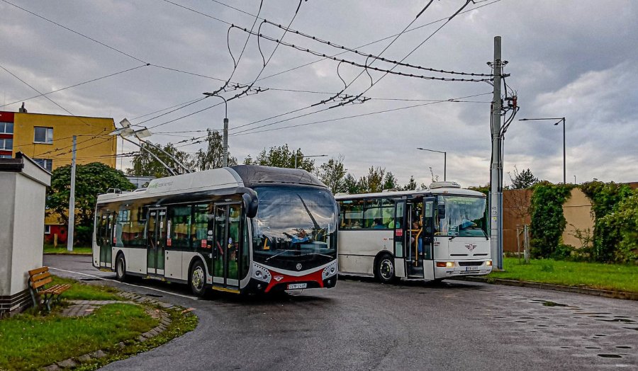 Škoda 32tr 495 a Karosa b951E 61 na rozlučce s karosami