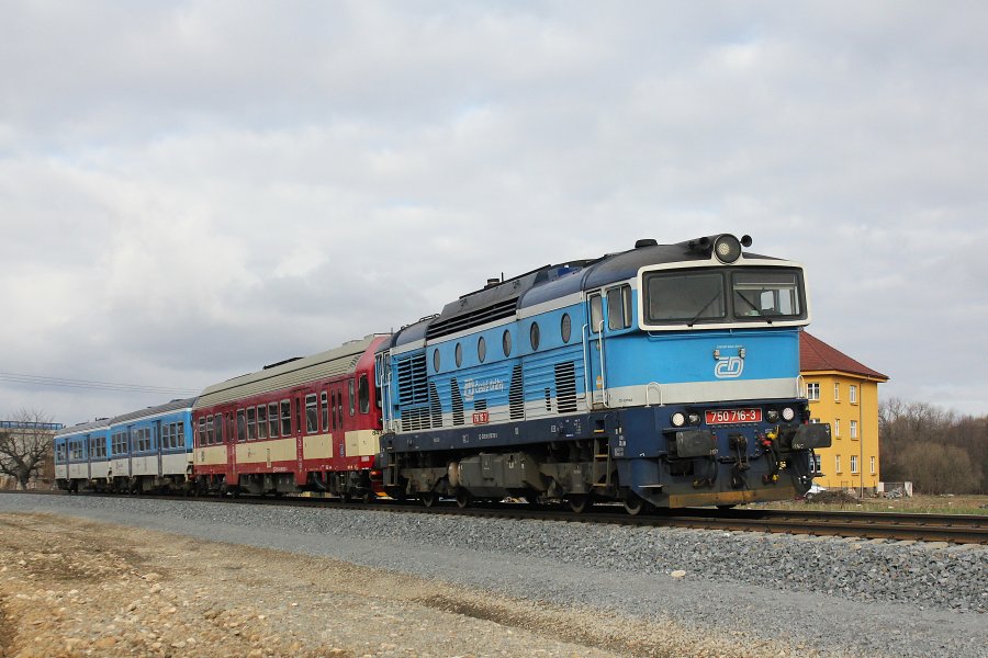 750 716-3