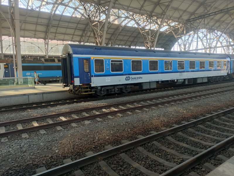 19-51 002-4