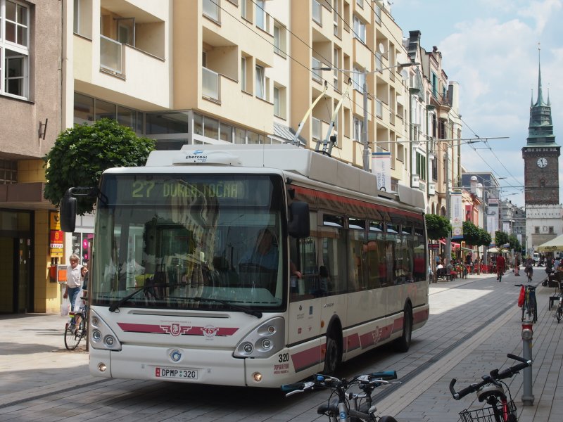 320