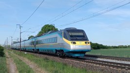 682 004-7