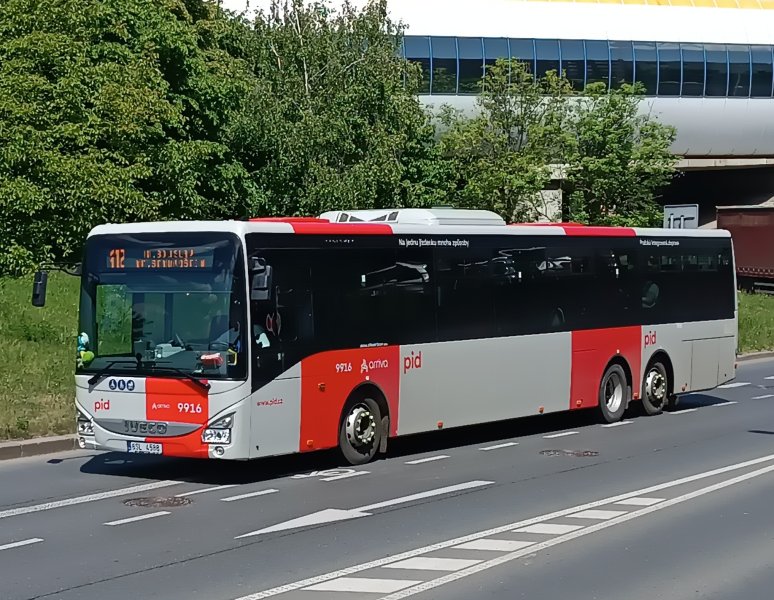 9916
