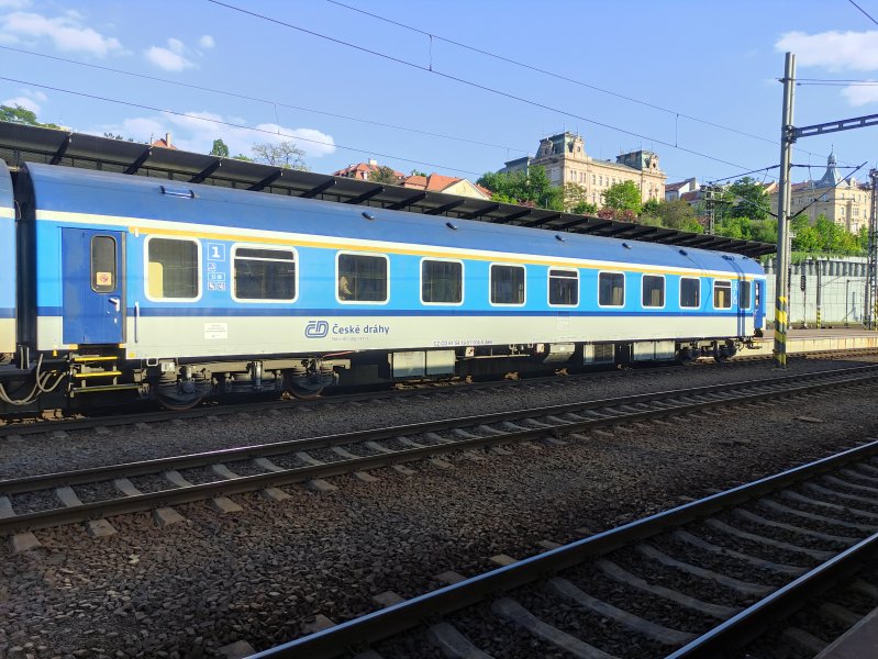 19-51 004-0