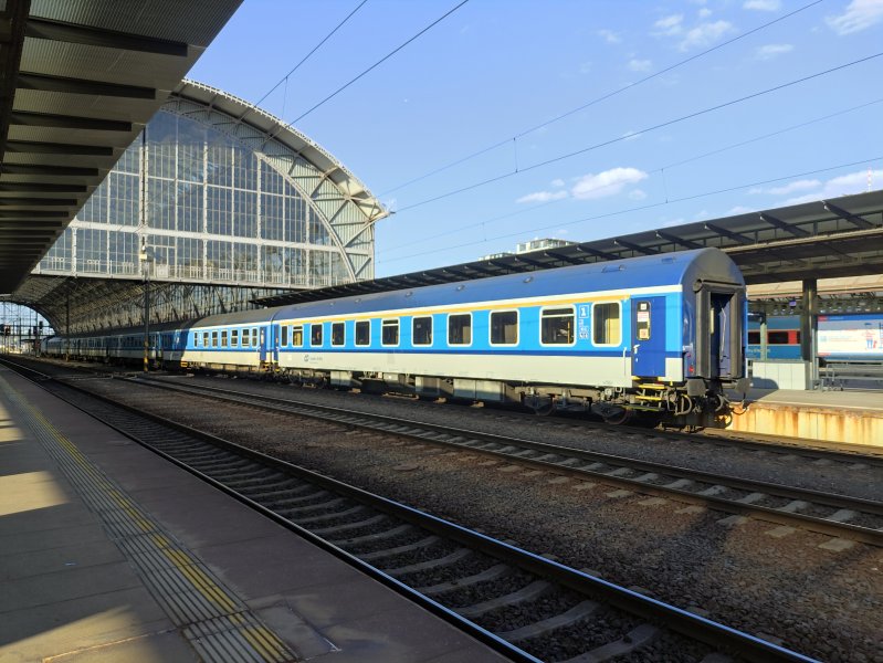 19-51 004-0