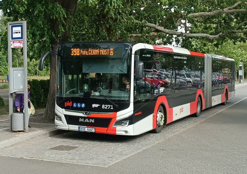 8271