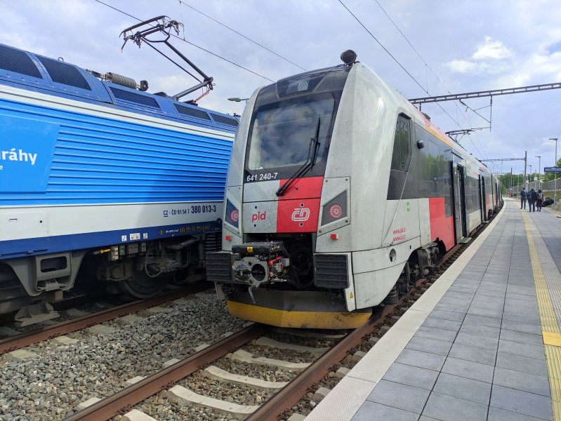 641 240-7