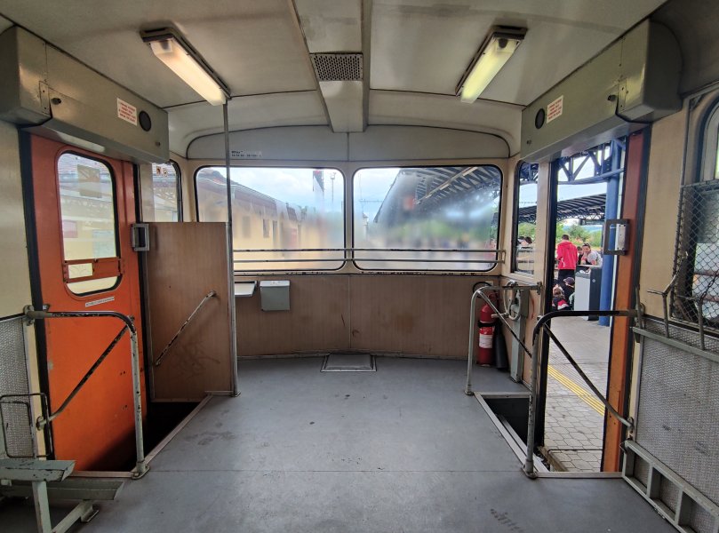 93-29 109-8