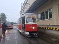 528