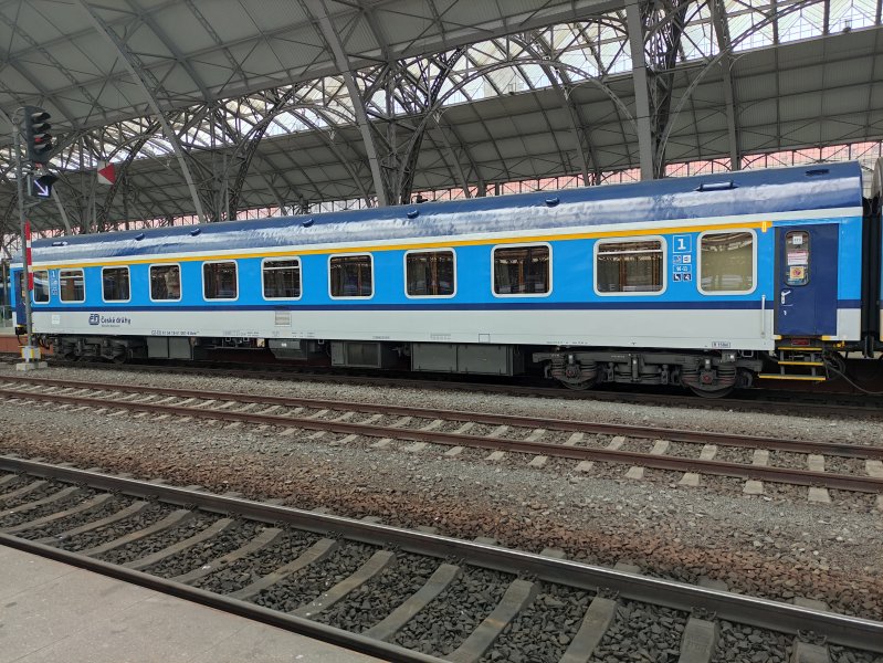 19-51 001-6