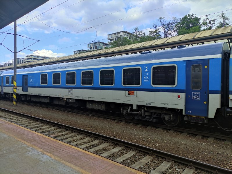 84-71 037-6