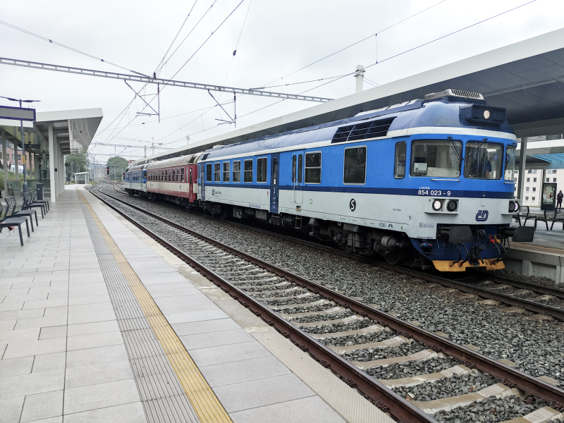 854 023-9