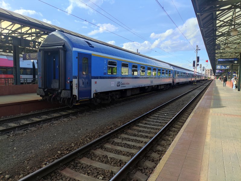 10-70 009-5