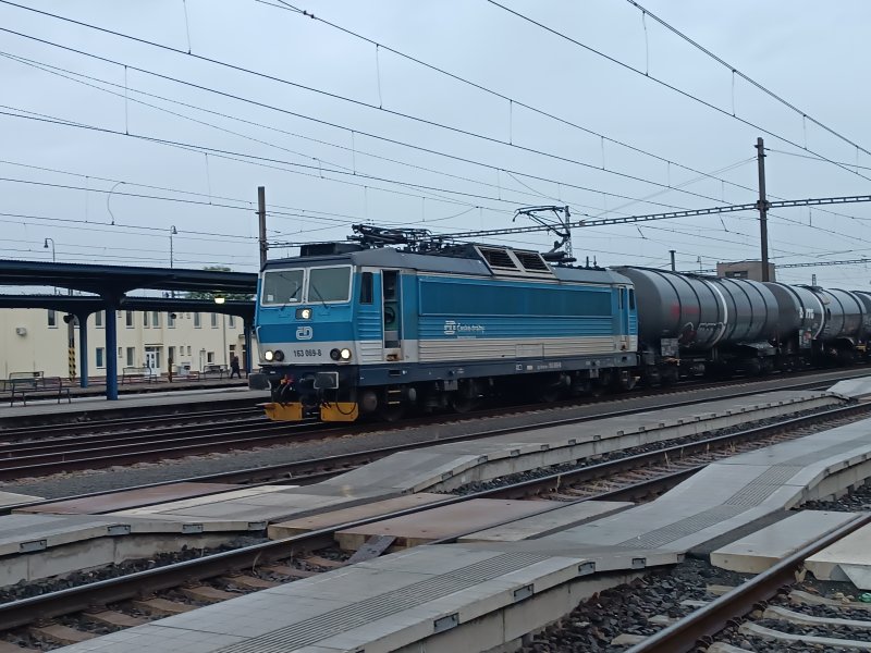 163 069-8