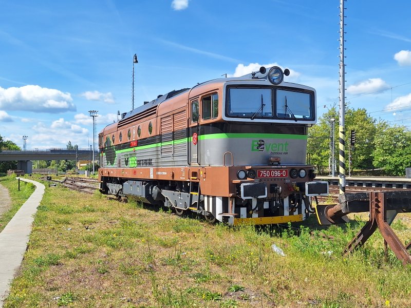 750 096-0