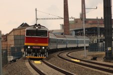 754 074