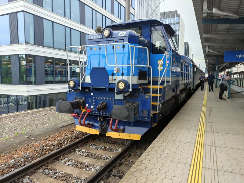 743 212-3