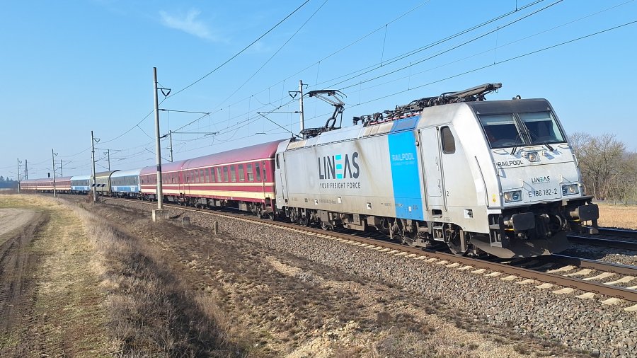 E 186 182-2