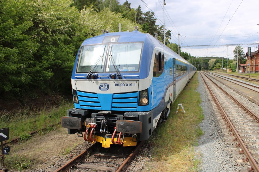 80-90 019