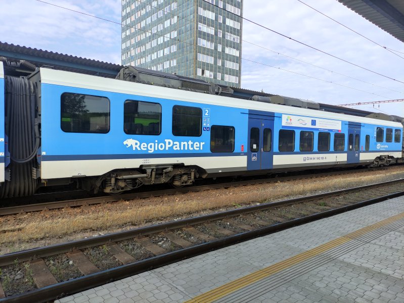 642 102-8