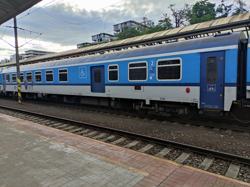 84-71 045-9