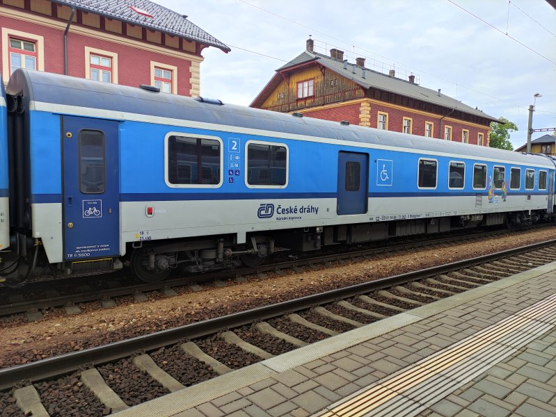 84-71 052-5