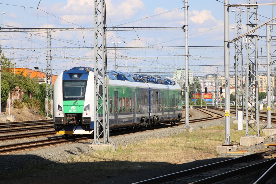 690 247