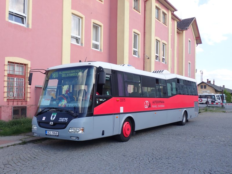 33075