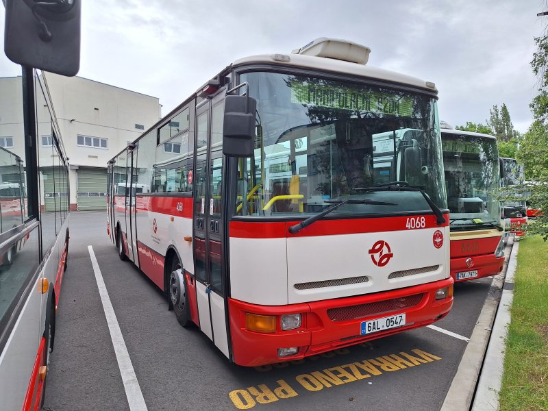 4068 + 9001