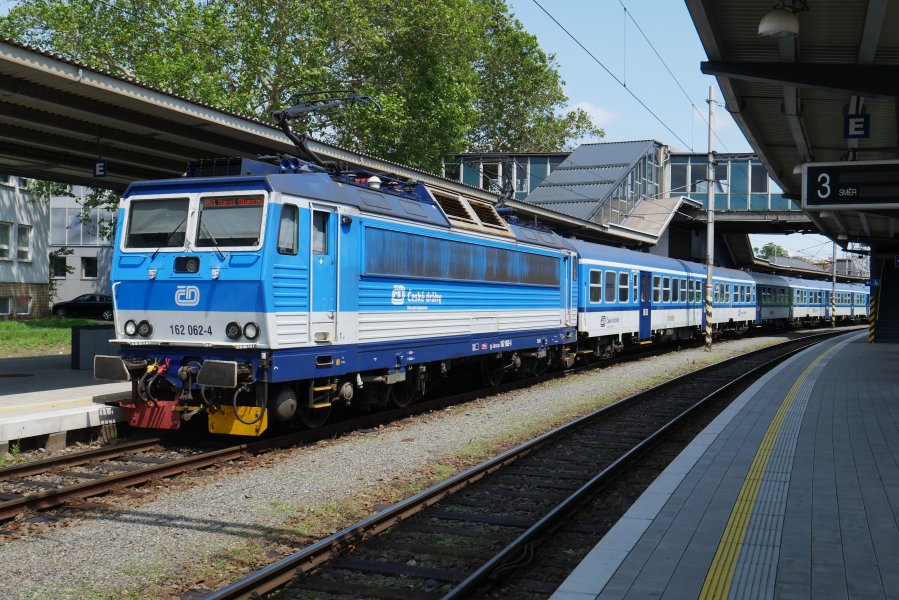 162 062-4