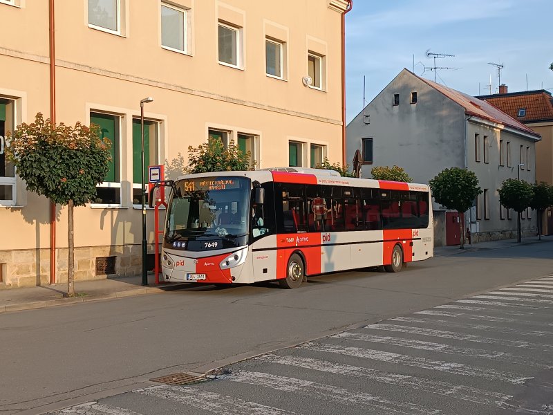7649