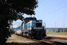 714 220