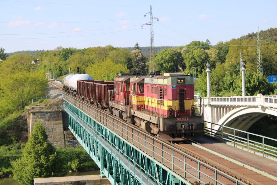 742 347