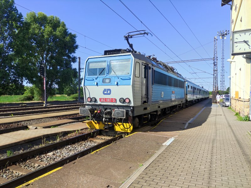 362 087-9