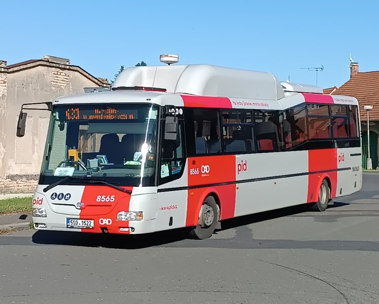 8565