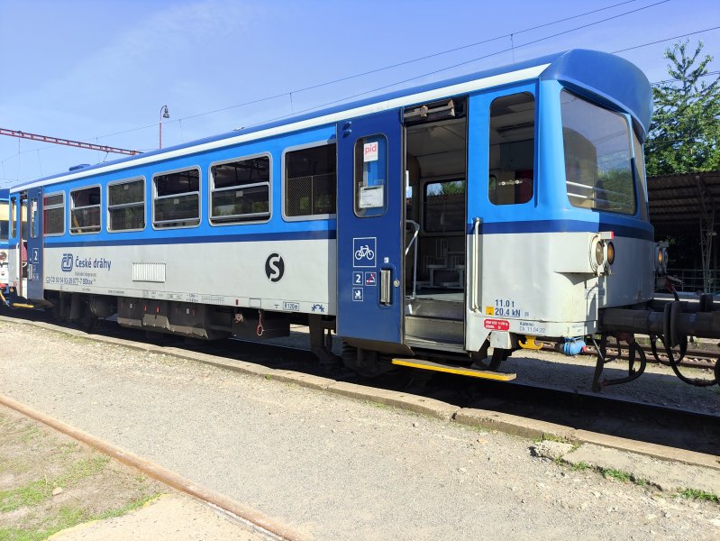 93-29 077-7