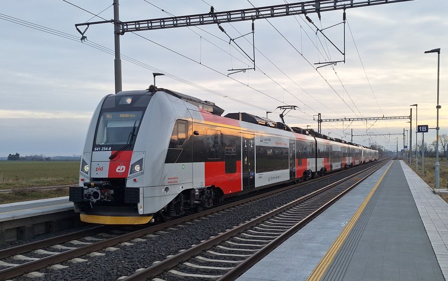 641 254-8