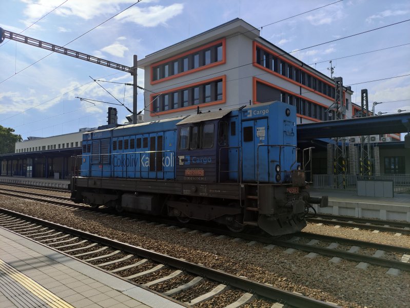 742 289-2