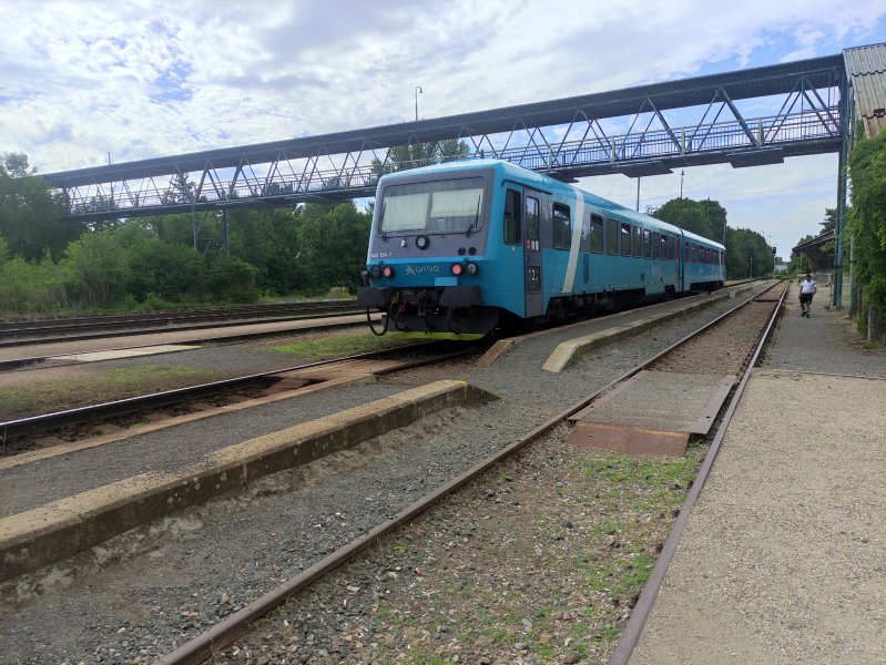 845 124-7