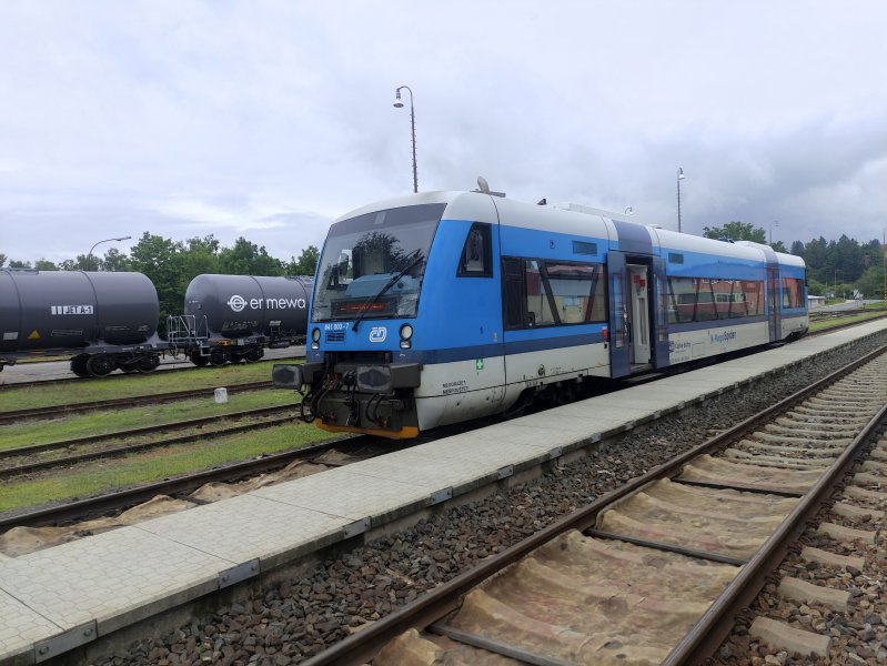 841 003-7
